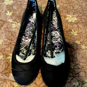 New Blowfish flats size 6.5